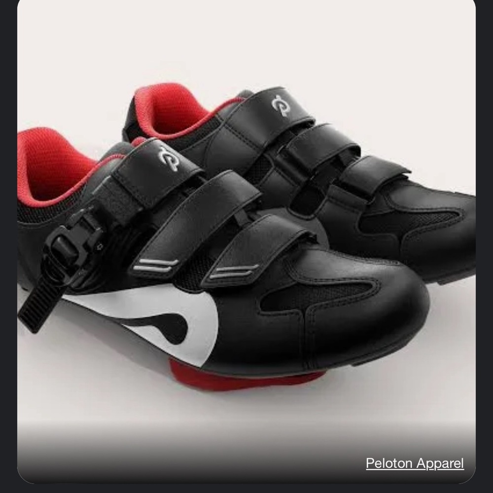 New peloton riding shoes. Size 8 woman’s (41) never used. Retail for $125.